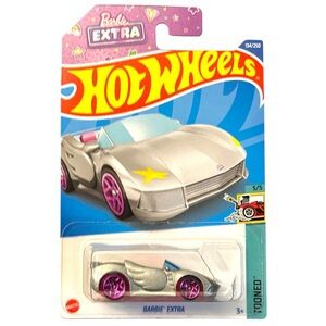 NWT Hot Wheels Barbie Extra Tooned